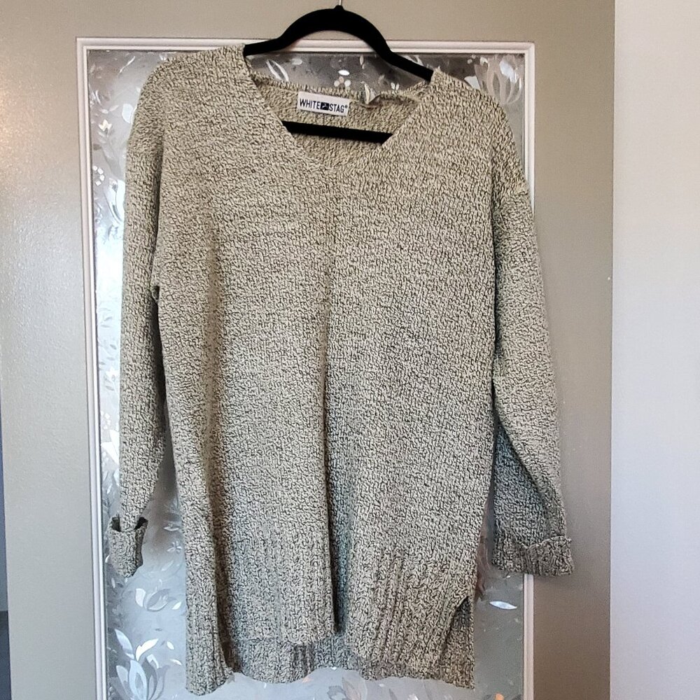 Black and white tunic sweater - size M